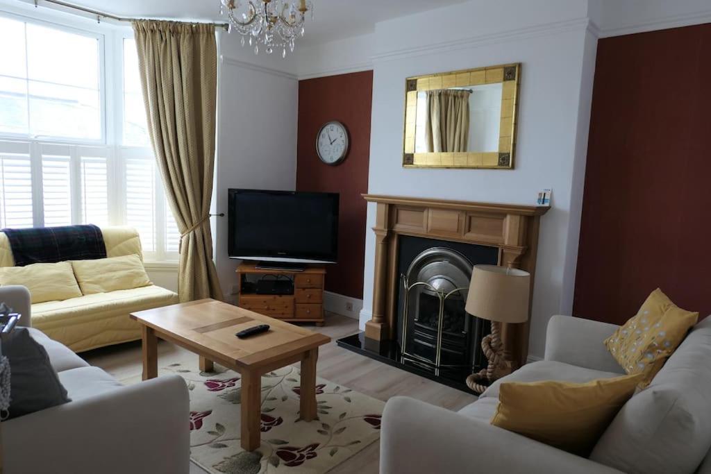 Spacious First Floor Family Flat, Sea View Torquay Eksteriør billede