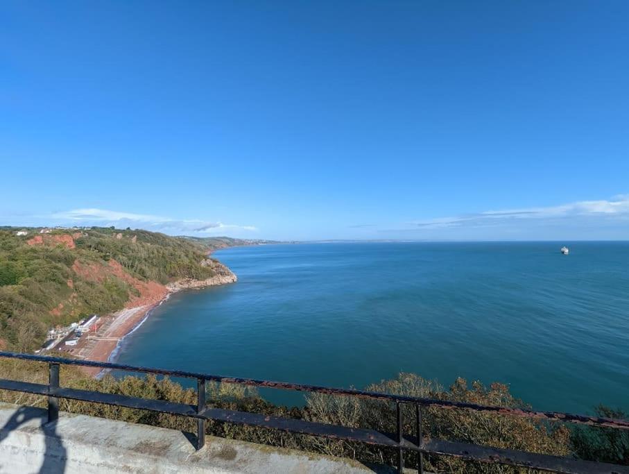 Spacious First Floor Family Flat, Sea View Torquay Eksteriør billede